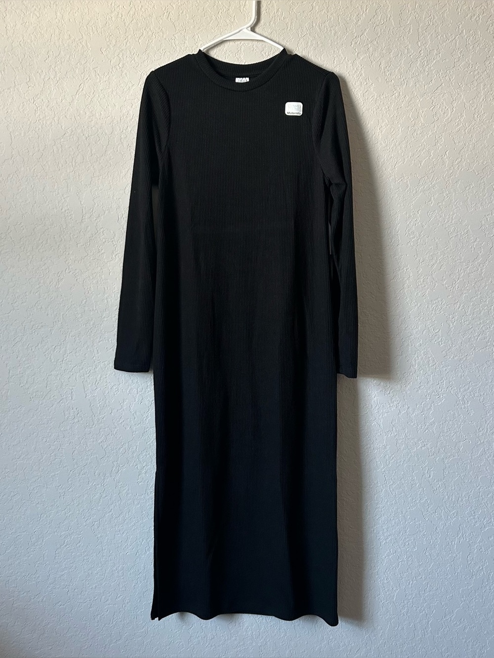 Time & Tru Ribbed Long Sleeve Maternity Dress
